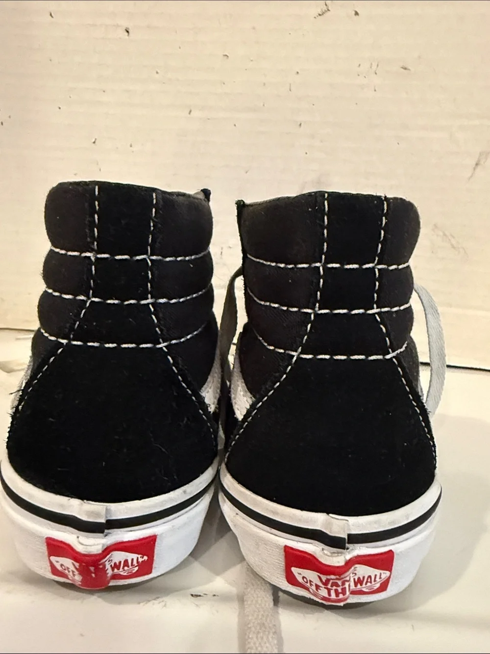 Vans Kids Black & White Mid-Top Skateboard Sneakers (sz 2)